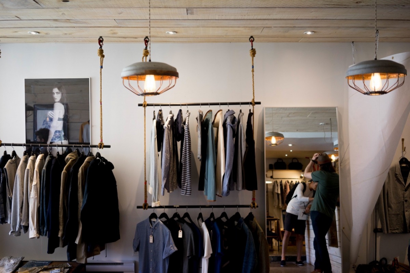 magasin-CLAVIERS-min_clothing_store_shop_boutique_men's_fashion_clothes_business_retail_shopping-1062572